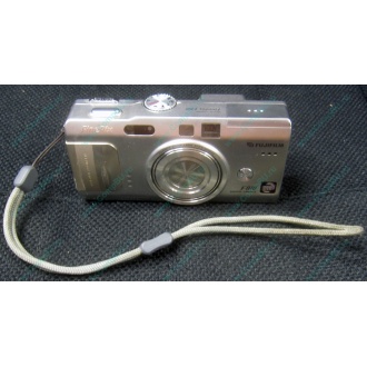 Фотоаппарат Fujifilm FinePix F810 (без зарядного устройства) - Артем