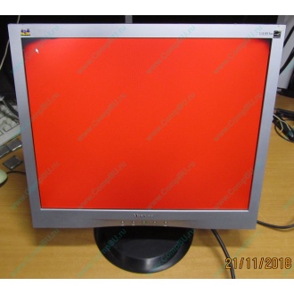 Монитор 19" ViewSonic VA903 с дефектом изображения (битые пиксели по углам) - Артем.